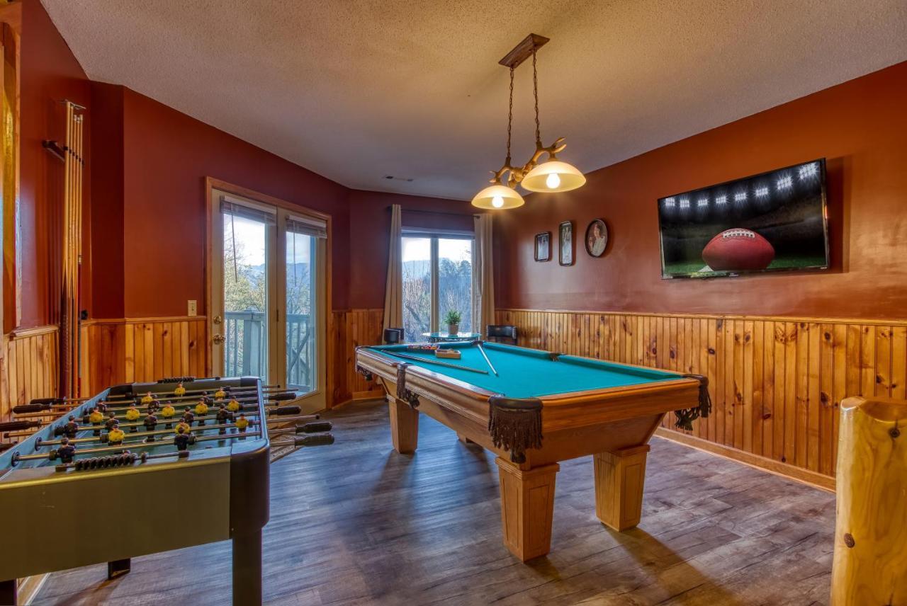 3 Decks, Mtn Views! Tree Tops By Honeybearcabins - Luxury Rain Showers, 3 King Suites, Xl Hottub, Fireplace, Bear Sightings Gatlinburg Exterior foto