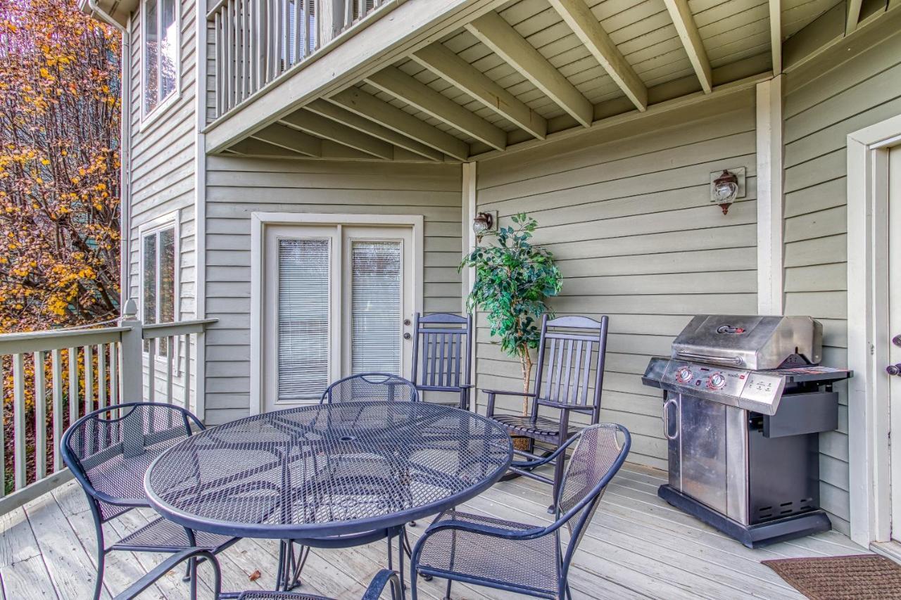 3 Decks, Mtn Views! Tree Tops By Honeybearcabins - Luxury Rain Showers, 3 King Suites, Xl Hottub, Fireplace, Bear Sightings Gatlinburg Exterior foto